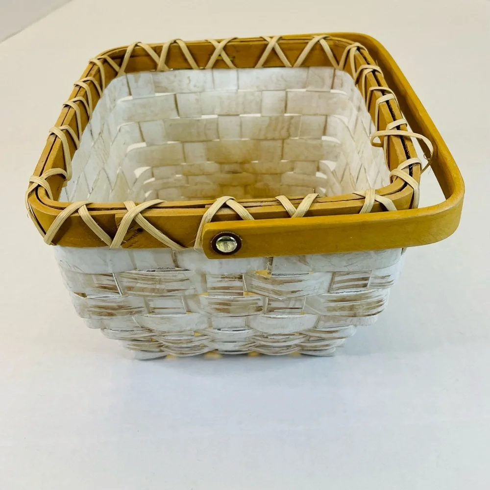 White, Cream, Tan Basket with Moveable Handle